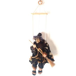 Bruja de la Suerte, Figura Muñeco Colgante de decoración, con escoba - Imagen 17